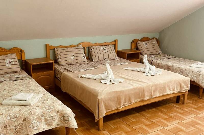 Четырехместный номер с балконом