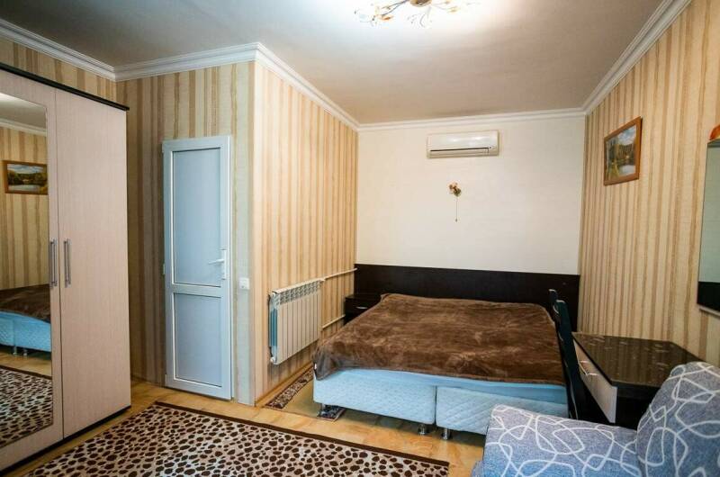 Номер «Стандарт 4-х местный» в отдельном домике