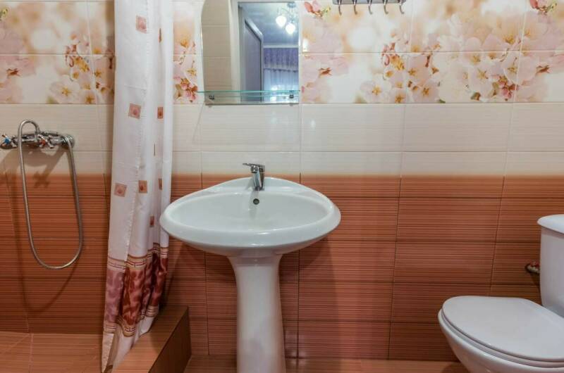 Комната со всеми удобствами на 1 этаже на 2 чел