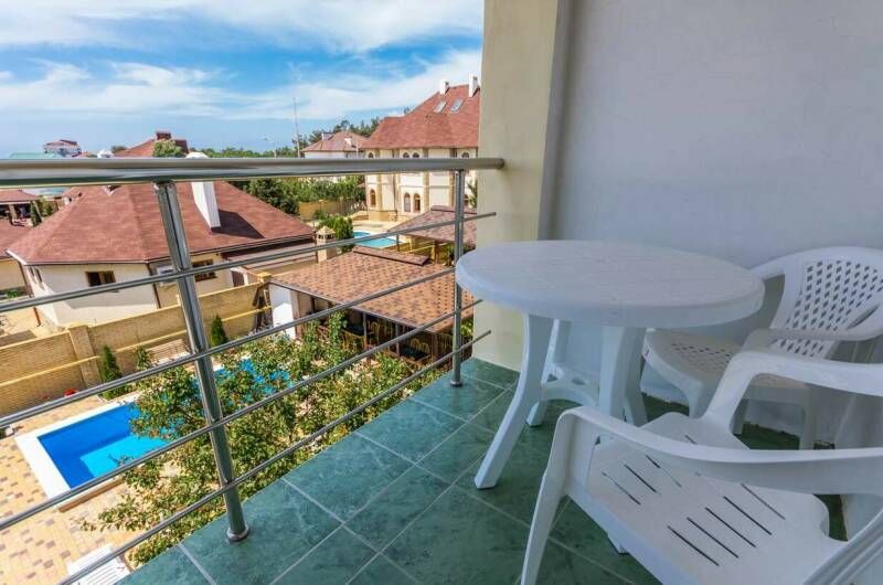 2-х местная комната с балконом и видом на море