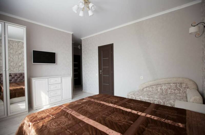 Трехместный люкс (без балкона)