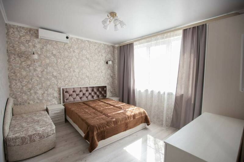 Трехместный люкс (без балкона)