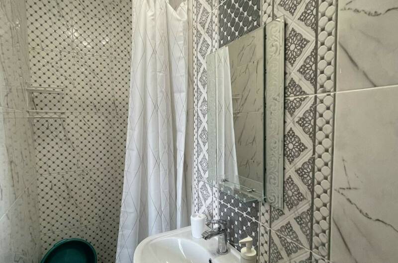 Четырехместный номер с индивидуальным балконом