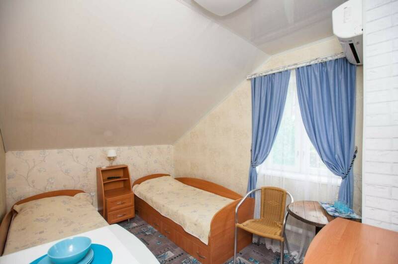 Двухместный номер с удобствами на этаже