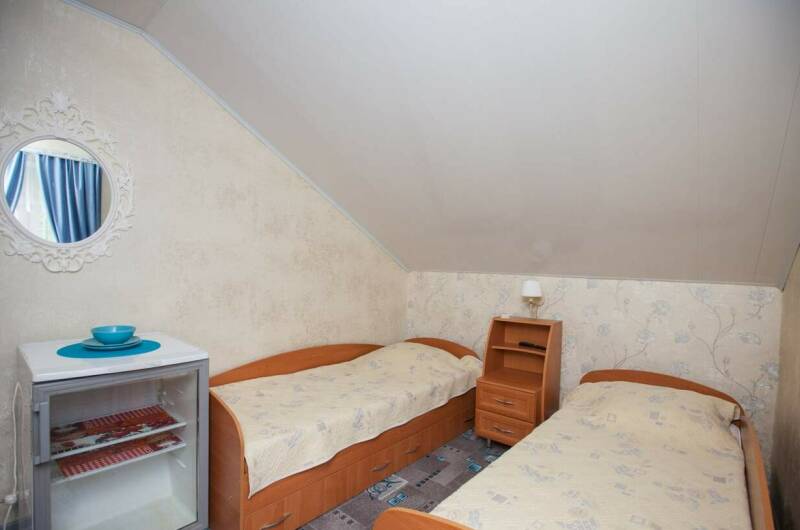 Двухместный номер с удобствами на этаже