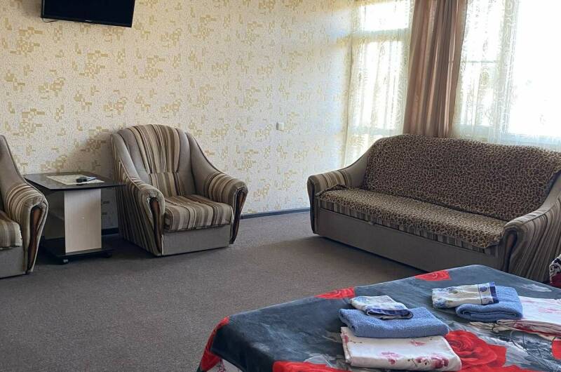 НОВЫЕ номера 3-х местный (личный Балкон)