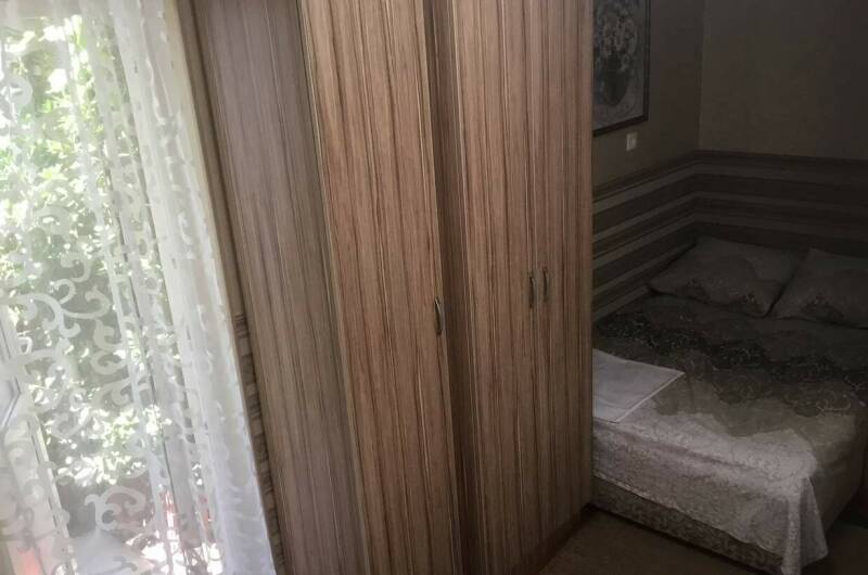 На первом этаже с беседкой