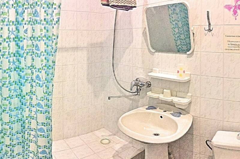 Четырехместный номер с удобствами, балконом