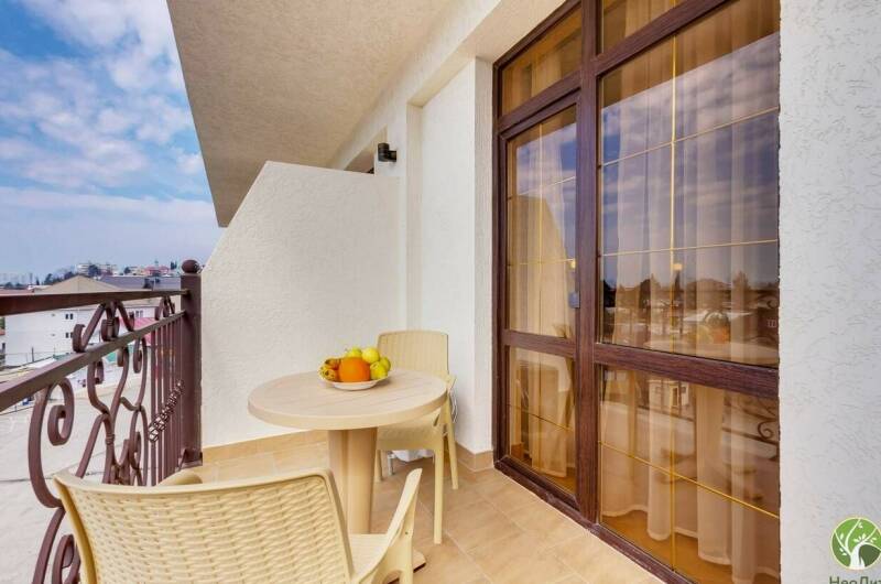 Трехместный делюкс с балконом