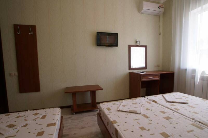 «Стандарт» 3-х местный (2 этаж)