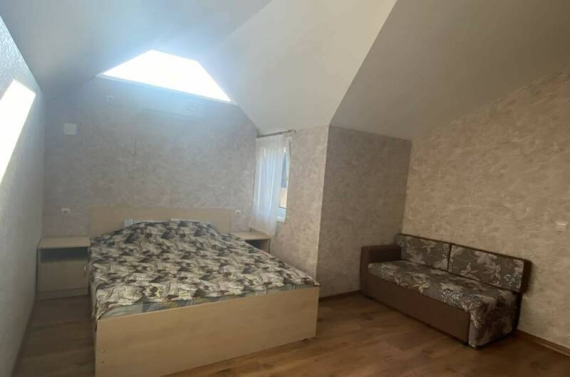 Трёхместный номер с удобствами