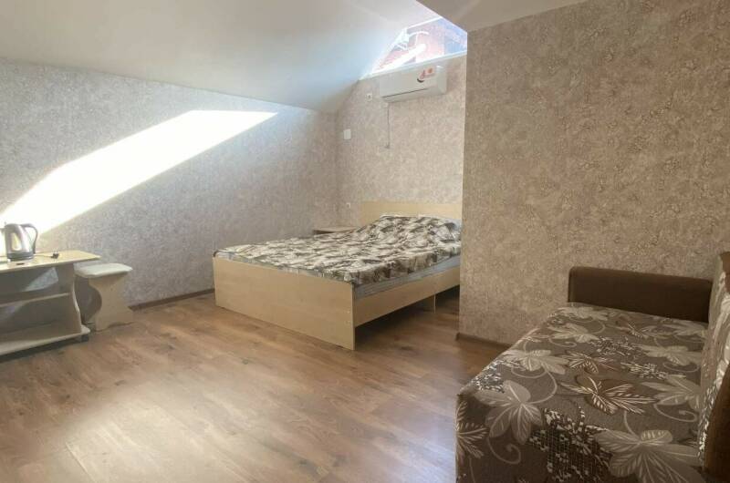 Трёхместный номер с удобствами