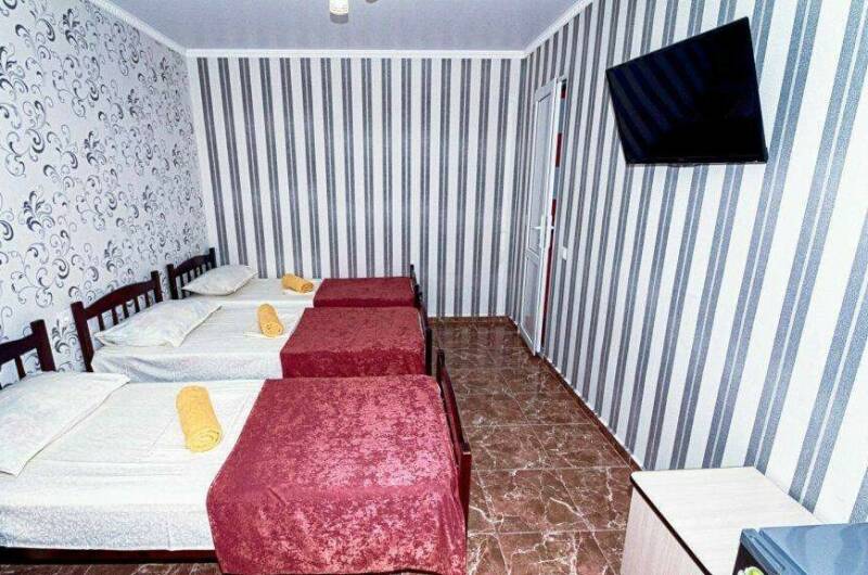 Трёхместный три раздельные односпальные кровати