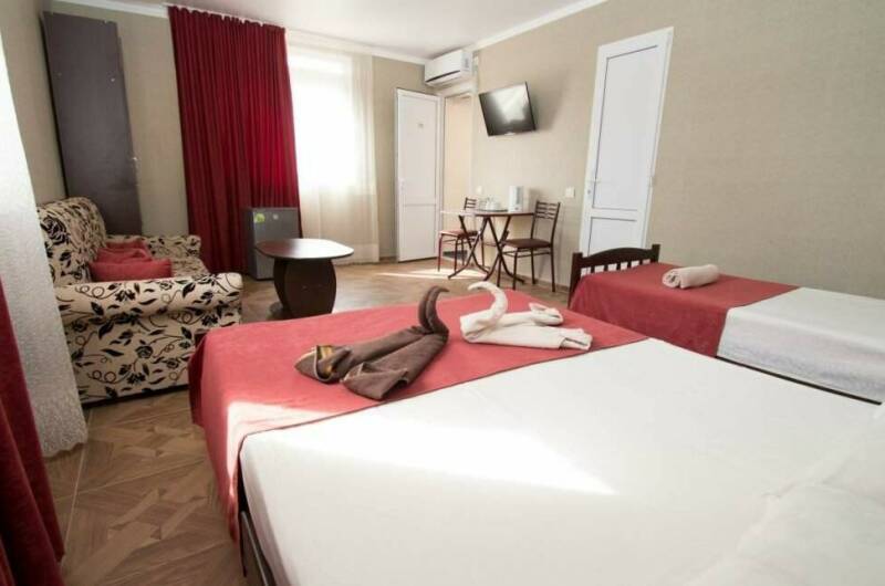 Пятиместный двуспальная+односпальная+диван-кровать