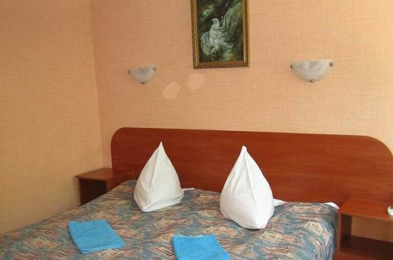 Номер «Люкс» (двухкомнатный) 3-х местный