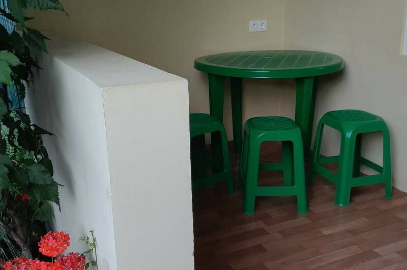 Стандартный трехместный номер с балконом