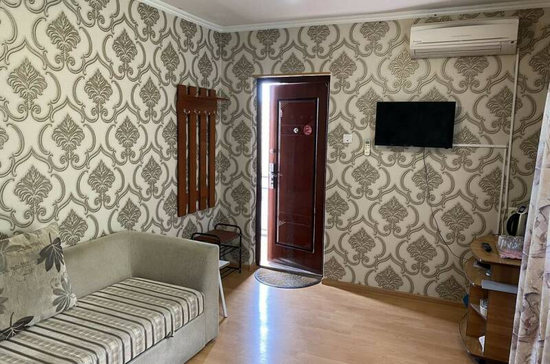 Двухкомнатный номер со всеми удобствами (3 этаж)