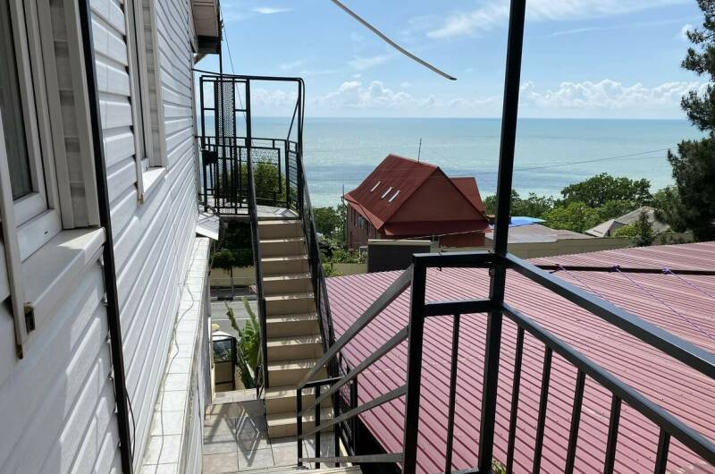 Двухкомнатный номер со всеми удобствами (3 этаж)