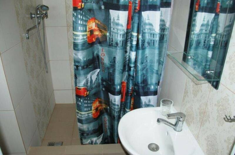 «Люкс» 3-х местный с балконом (3 этаж)