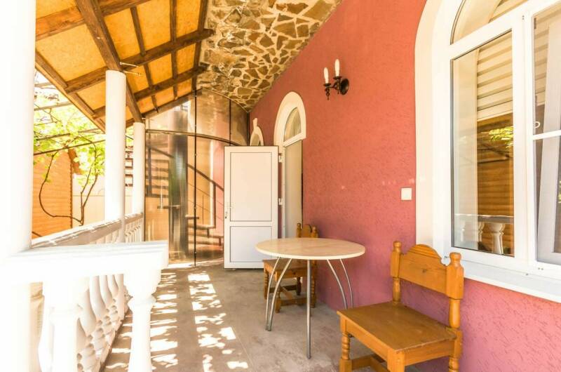 «Номер» 3-х местный 2-х комн. с верандой и кухней