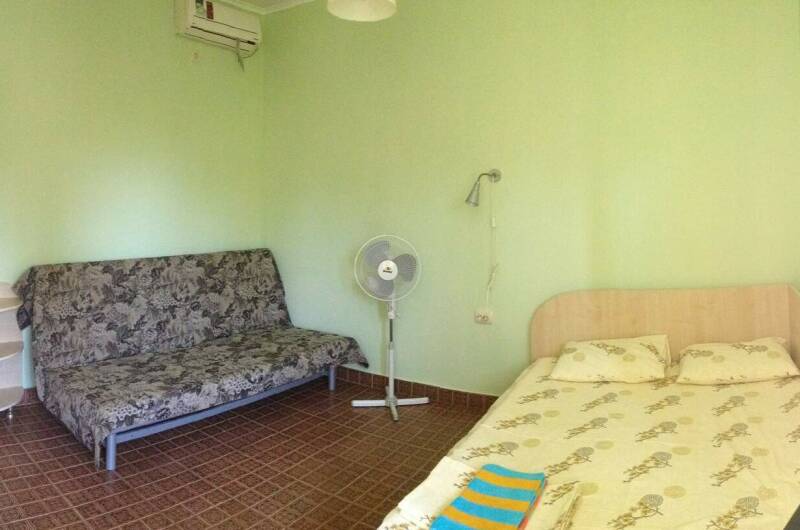 Трехместный