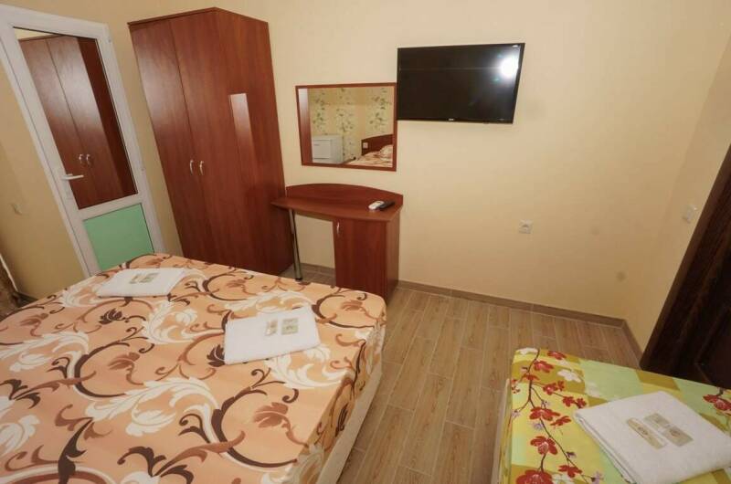 3-х местный с балконом корпус «Малахит 2»