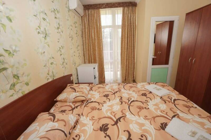 3-х местный с балконом корпус «Малахит 2»