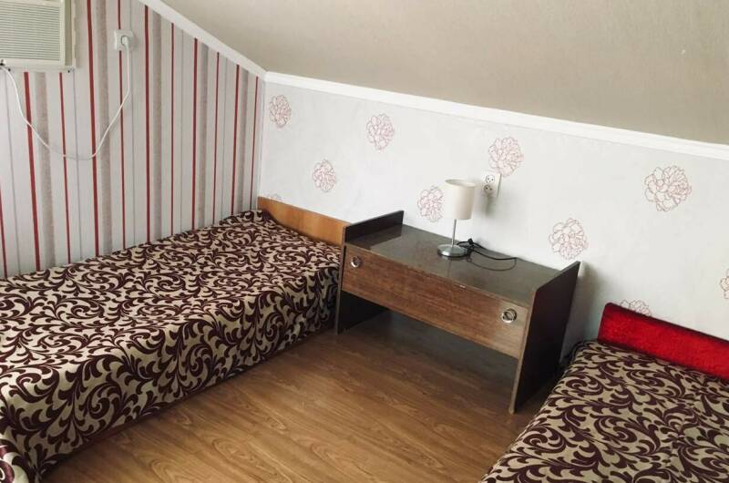 Трехместная комната «Розовая» на 3-м этаже