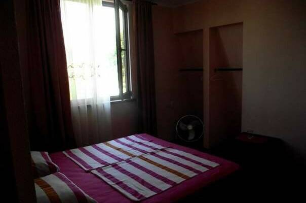 Двухуровневая студия с большим балконом