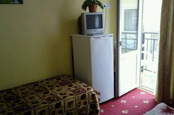 Трехместный