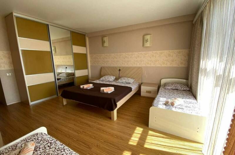 Номер «Эконом» 4-местный балкон с видом на море