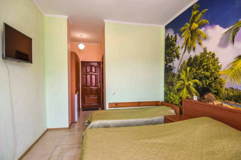 3-х местная комната с кухонным уголком