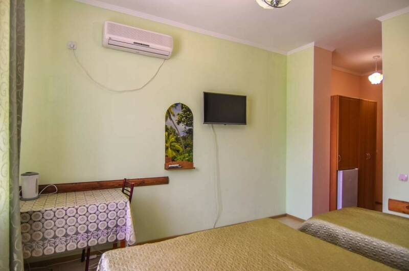 3-х местная комната с кухонным уголком