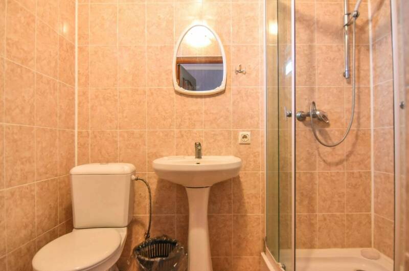 Четырехместная комната с кухонным уголком