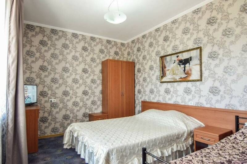 3-х местный 2-х комнатный с кухней и балконом