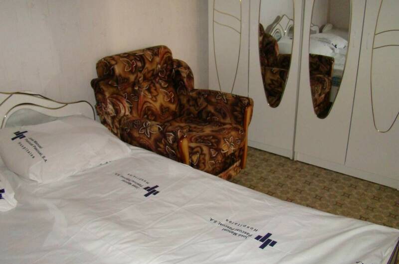 Трех-четырехместный на первом этаже