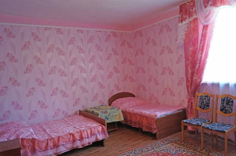 Пятиместный номер (розовая)