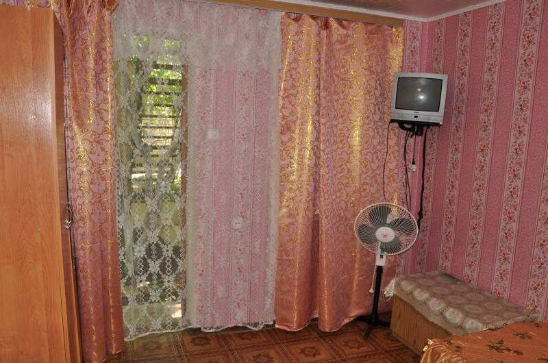 Двухместный номер первый этаж (персиковая)