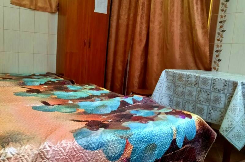 Номер «Стандарт-Эконом» на 4 человека