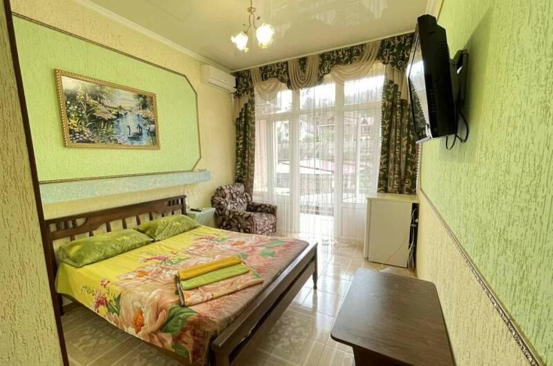 Стандарт 3-х местный с кондиционером и с балконом