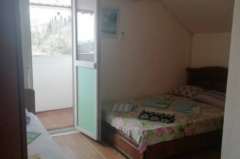 Трехместная комната с удобствами