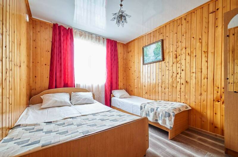 Трехместный эконом с удобствами на этаже