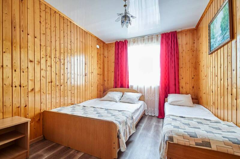 Трехместный эконом с удобствами на этаже