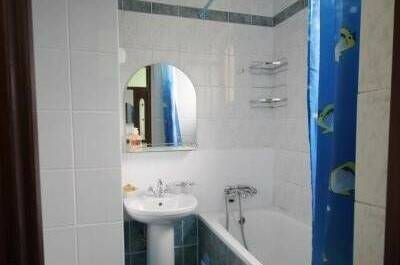 Двухкомнатный 3-х местный со всеми удобствами