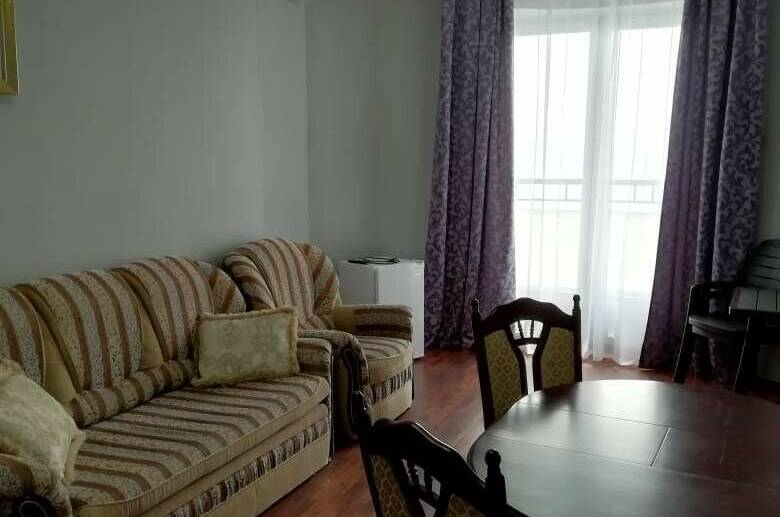 Двухкомнатный 4-х мест. с балконом вид на море