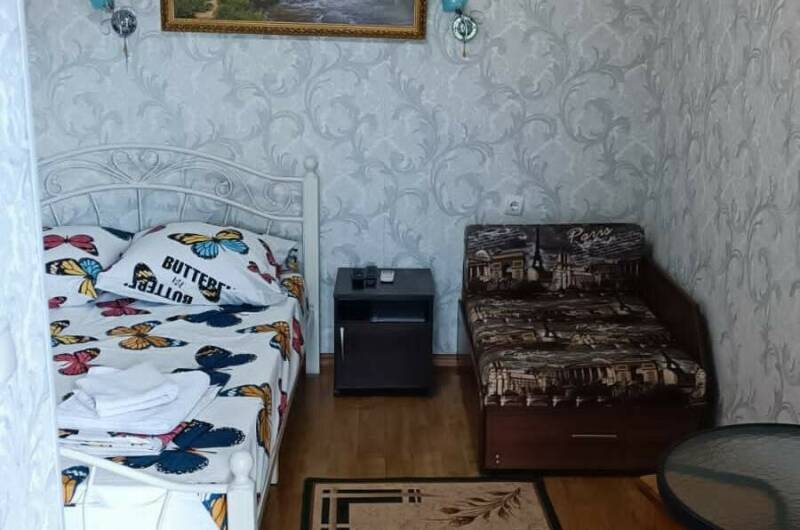 № 12 Номер на 2−3 человека с общим балконом (2 эт)