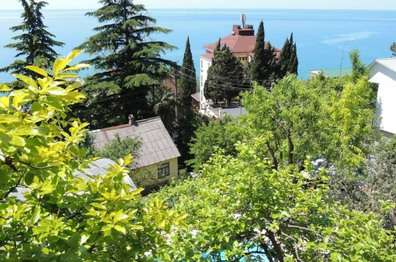 Трехместный номер (удобства в номере)