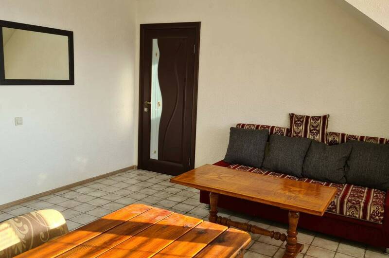 2 комнатный номер «Люкс» 50 Кв. на отдельном этаже