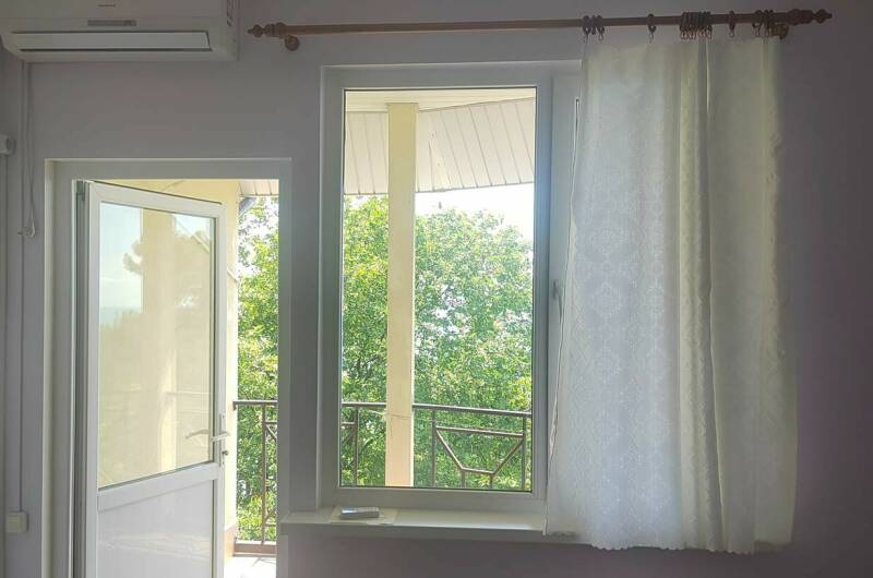 2-х местный с балконом и удобствами на этаже