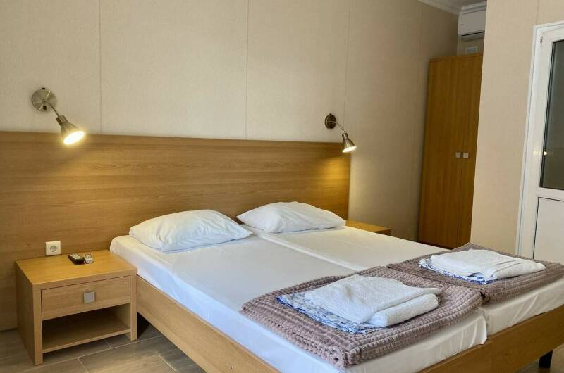 Двухместный номер «Стандарт» с балконом